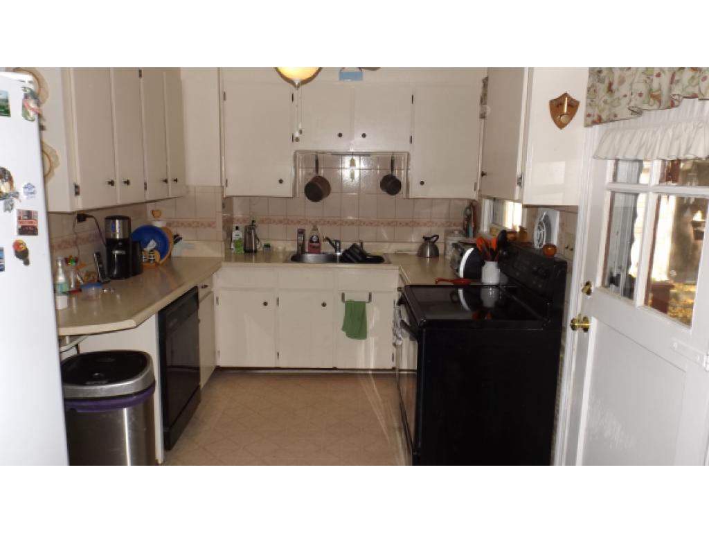 32 East Side Drive Concord, NH 03301 - Photo 2 of 22