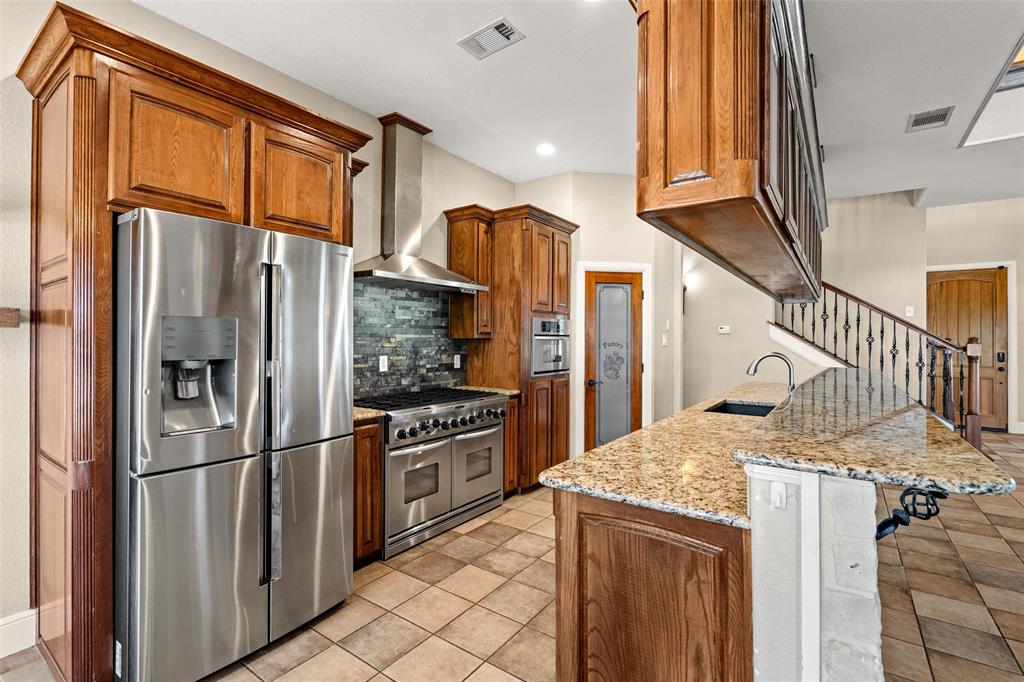 407 Valley View Court Rio Vista, TX 76093 - Photo 10 of 25 Gallery Image 10