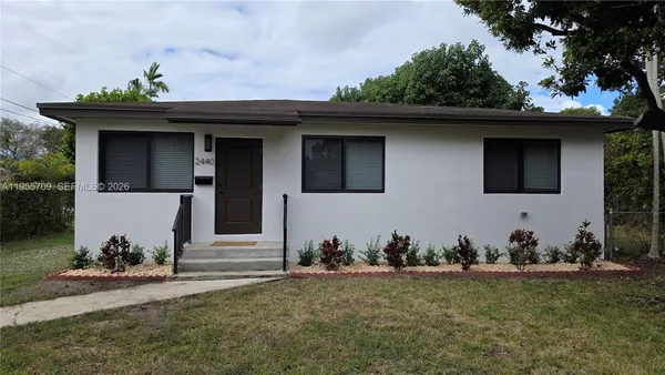 $3,700 | 2440 Southwest 64th Avenue, Miami, FL 33155