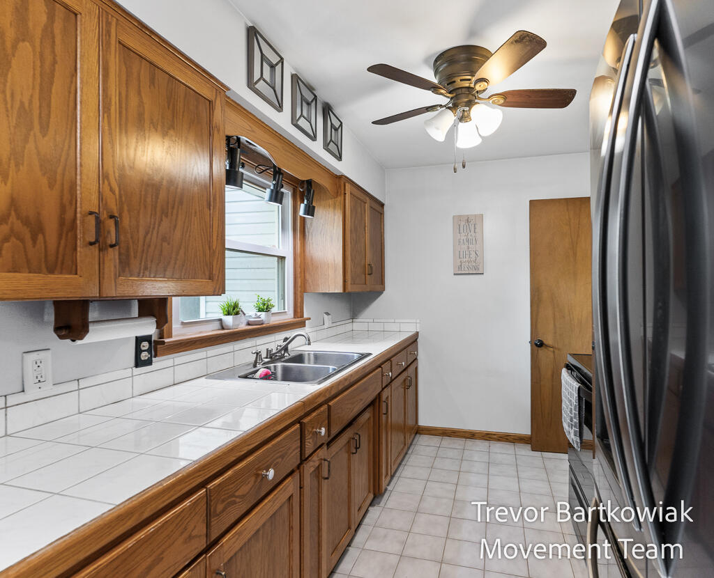 1372 Vesta Road Muskegon, MI 49445 - Photo 11 of 40 1372VestaRd-20LoRes