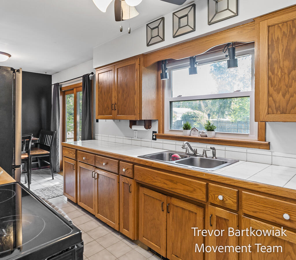 1372 Vesta Road Muskegon, MI 49445 - Photo 12 of 40 1372VestaRd-21LoRes