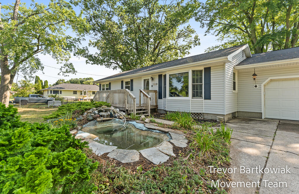 1372 Vesta Road Muskegon, MI 49445 - Photo 2 of 40 1372VestaRd-4LoRes