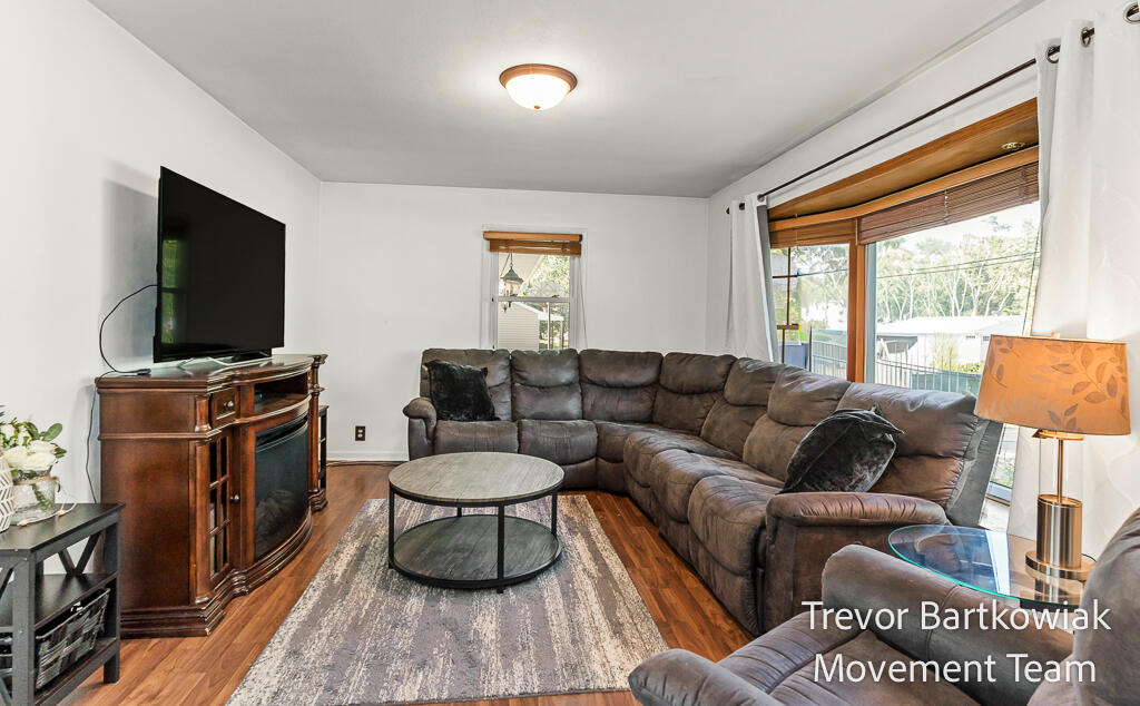 1372 Vesta Road Muskegon, MI 49445 - Photo 5 of 40 1372VestaRd-14LoRes