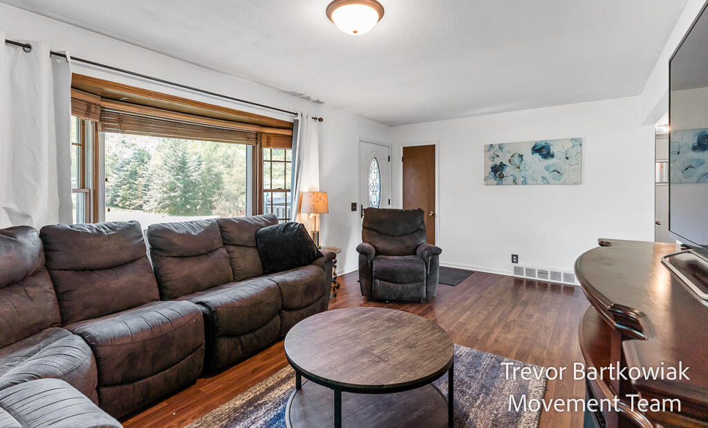 1372 Vesta Road Muskegon, MI 49445 - Photo 6 of 40 1372VestaRd-15LoRes