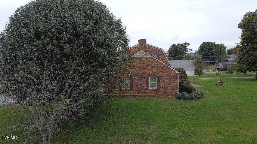 985 Kidwell Ridge Road Morristown, TN 37814 - Photo 3 of 38 20250314145309597996000000-o