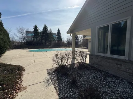 $450,000 | N21W24305 Cumberland Drive, Unit 38N, Pewaukee, WI 53072-5824