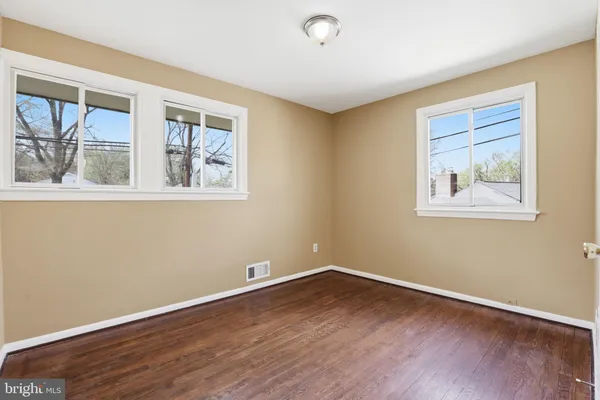 $415,000 | 5709 84th Avenue, Hyattsville, MD 20784