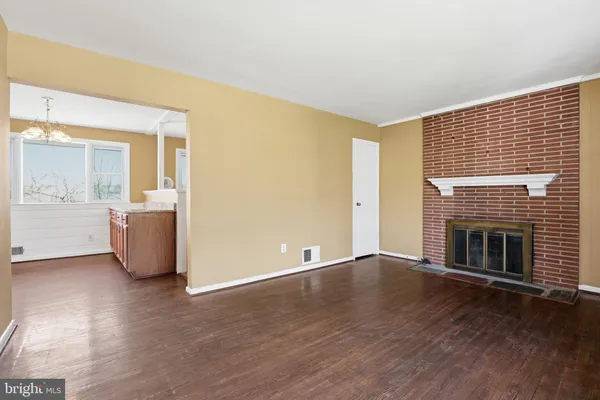 $415,000 | 5709 84th Avenue, Hyattsville, MD 20784