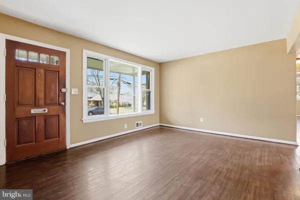 $415,000 | 5709 84th Avenue, Hyattsville, MD 20784