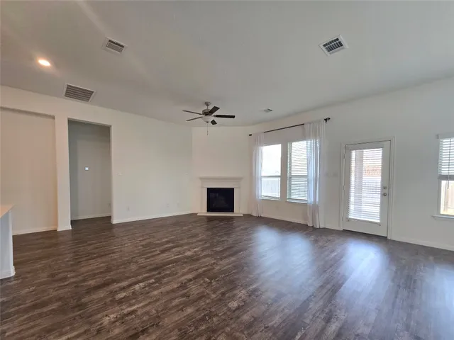 $2,350 | 208 Baralo Street, Leander, TX 78641