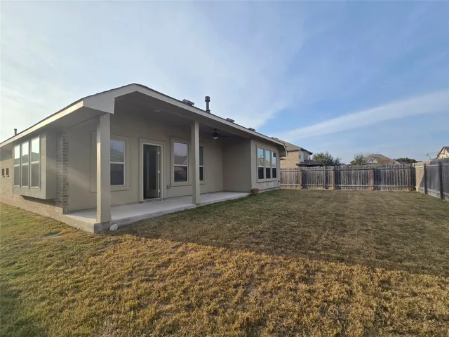 $2,350 | 208 Baralo Street, Leander, TX 78641