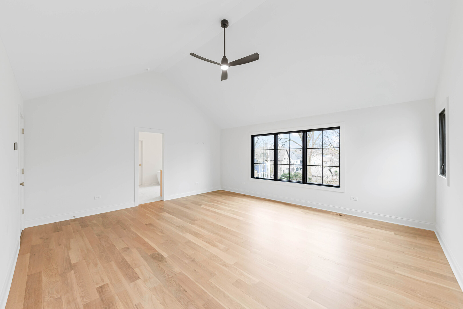 660 Eagle Street Naperville, IL 60563 - Photo 27 of 45 a view of an empty room with a window