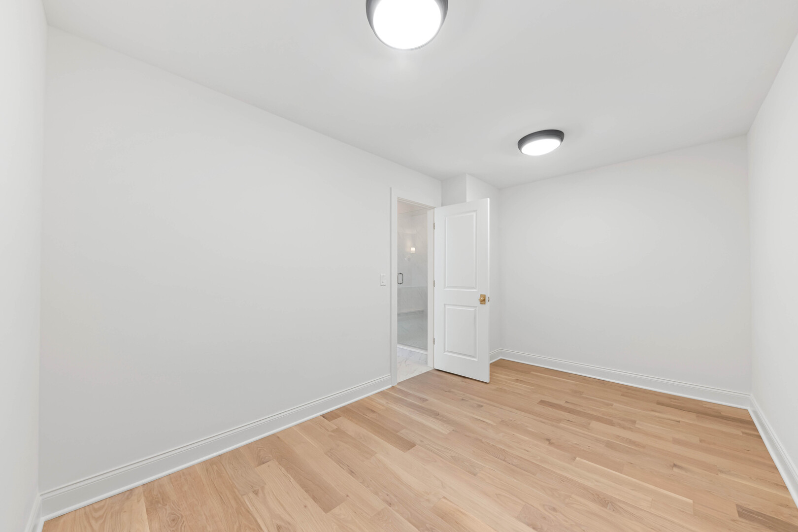 660 Eagle Street Naperville, IL 60563 - Photo 43 of 45 a view of empty room