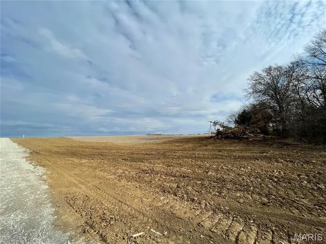 $65,000 | 5 Lone Cedar Trail, New London, MO 63459