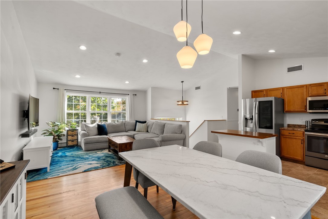 5 Meadow Court Smithfield, RI 02917 - Photo 1 of 22