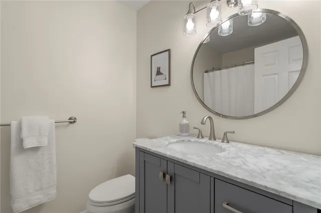 $569,000 | 5 Meadow Court, Smithfield, RI 02917