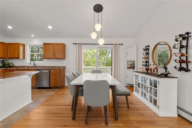 $569,000 | 5 Meadow Court, Smithfield, RI 02917