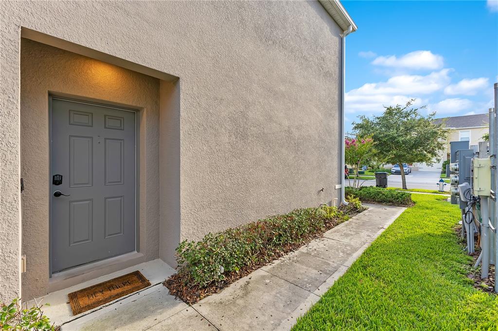 12435 Bowes Branch Road Orlando, FL 32824 - Photo 4 of 34