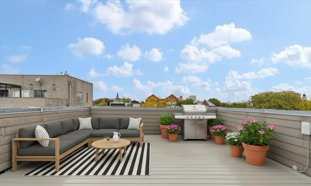 a view of a car garage of the house