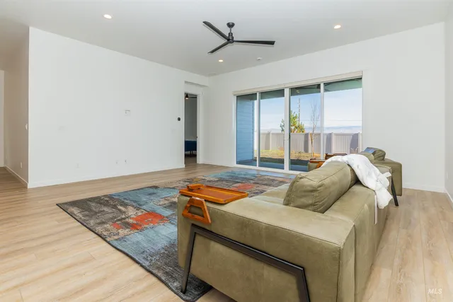 $454,900 | 2186 North Leatherwood Avenue, Star, ID 83669