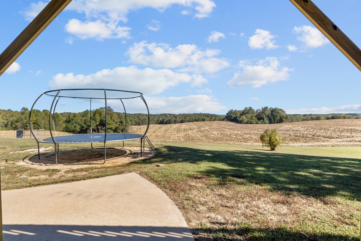 365 Little Benton Road Mansfield, TN 38236 - Photo 41 of 53 a view of a ocean view