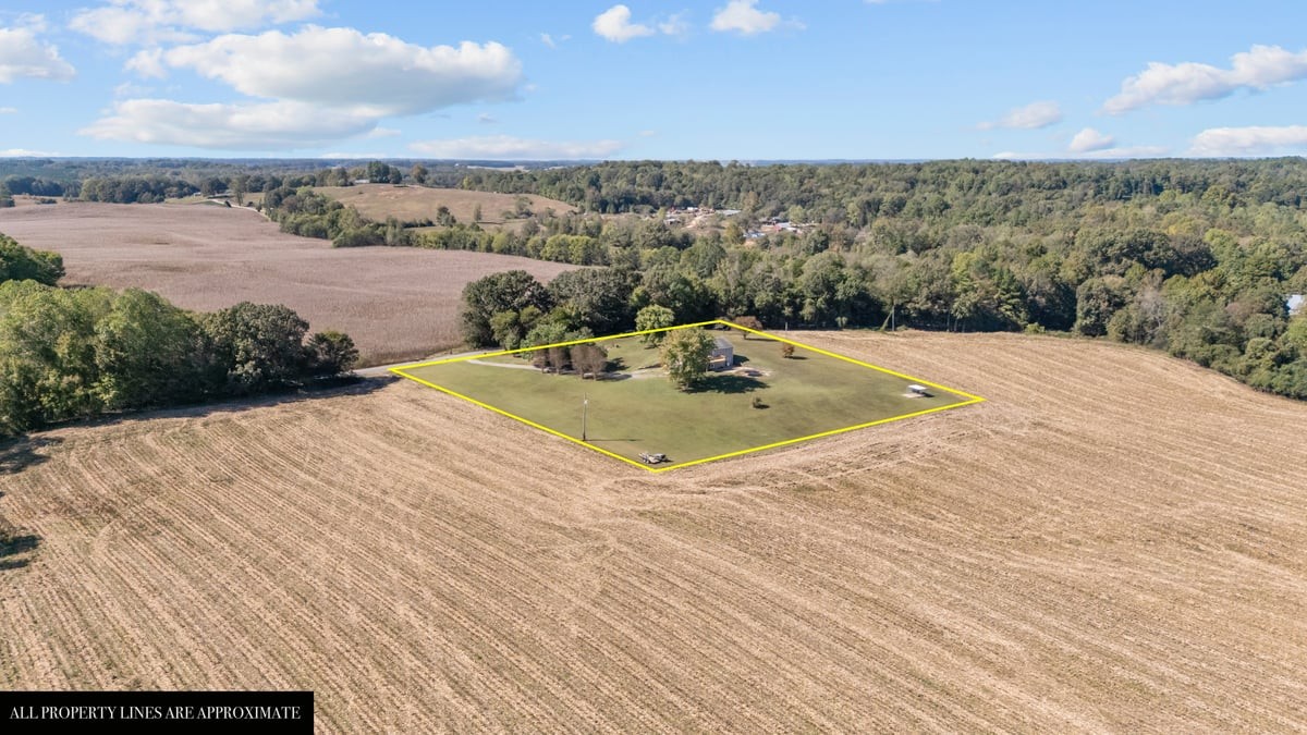365 Little Benton Road Mansfield, TN 38236 - Photo 51 of 53 a view of a terrace view