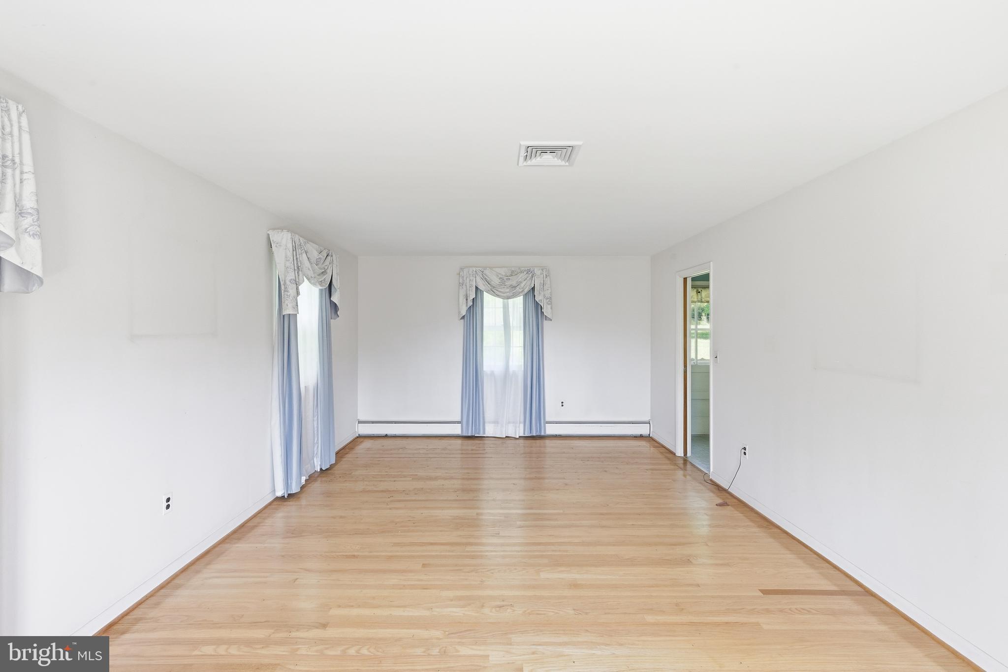 4308 Meadowcliff Road Glen Arm, MD 21057 - Photo 7 of 39 Main Level - Living Room