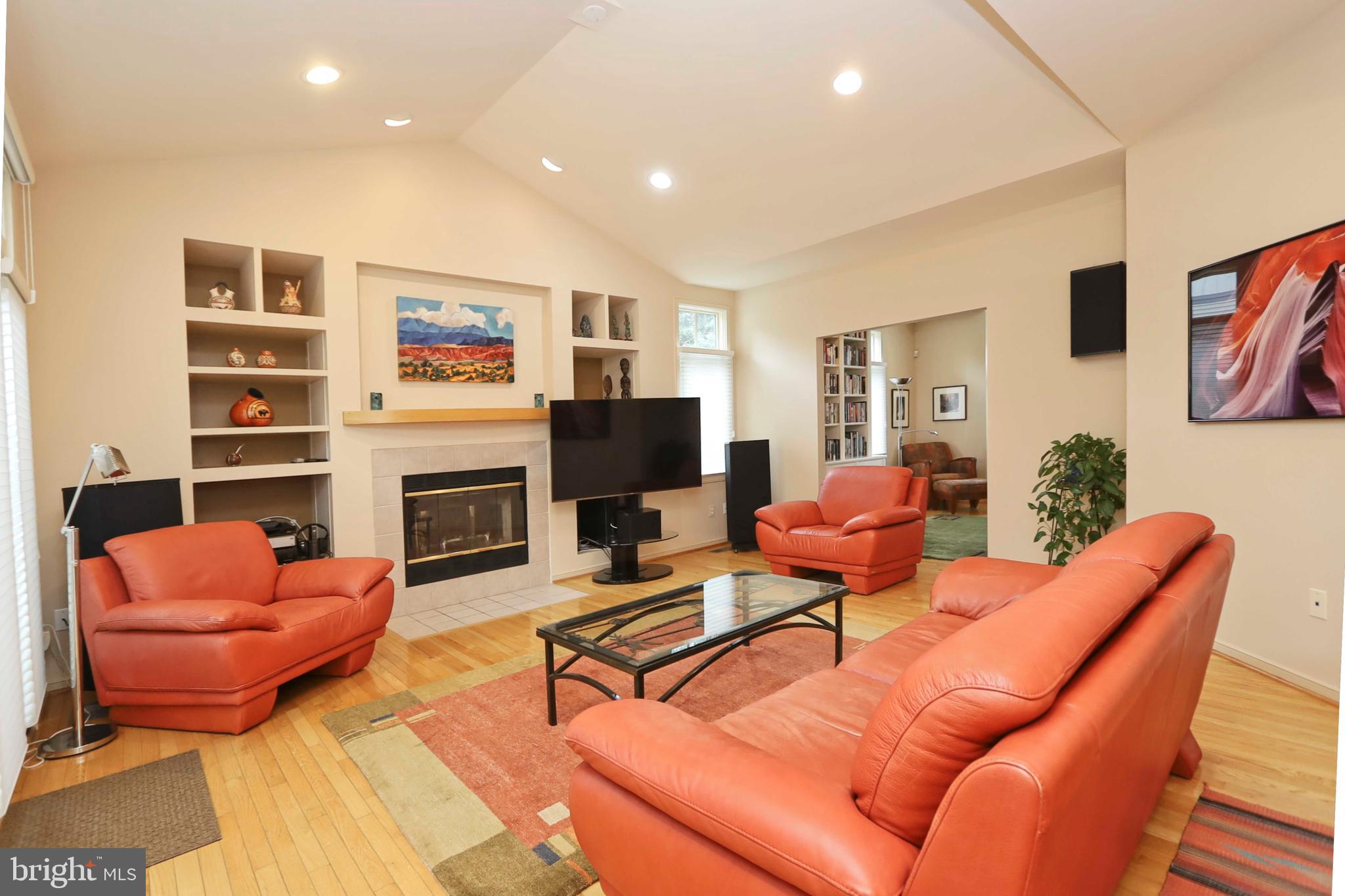 1453 Waterfront Road Reston, VA 20194 - Photo 8 of 56 Family room with vaulted ceiling