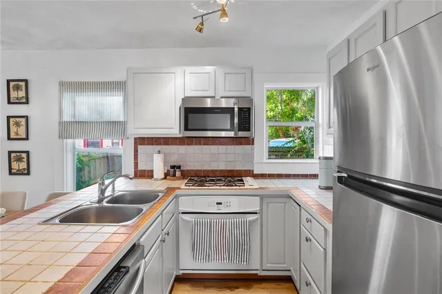 $2,500 | 918 16th Street West, Bradenton, FL 34205