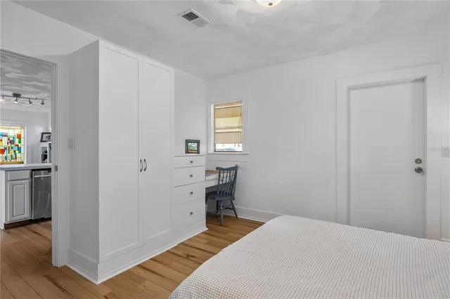 $2,500 | 918 16th Street West, Bradenton, FL 34205