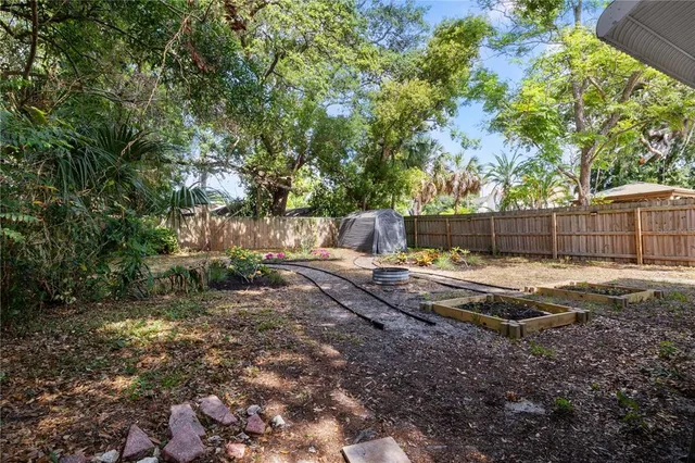 $2,500 | 918 16th Street West, Bradenton, FL 34205