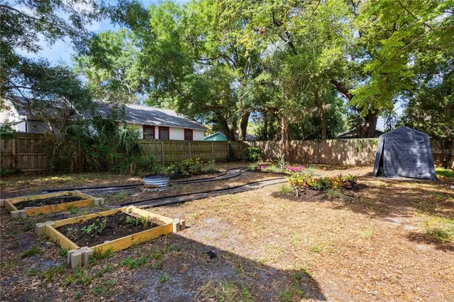 $2,500 | 918 16th Street West, Bradenton, FL 34205