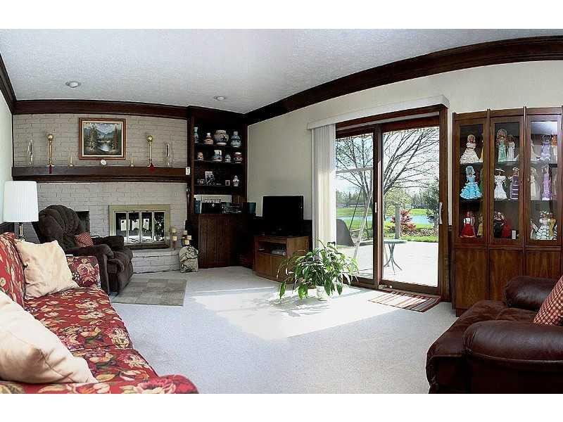 8061 Castle Lake Road Indianapolis, IN 46256 - Photo 3 of 24 Gallery Image 3