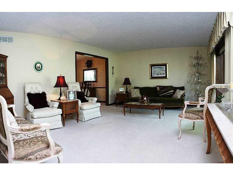 8061 Castle Lake Road Indianapolis, IN 46256 - Photo 9 of 24 Gallery Image 9
