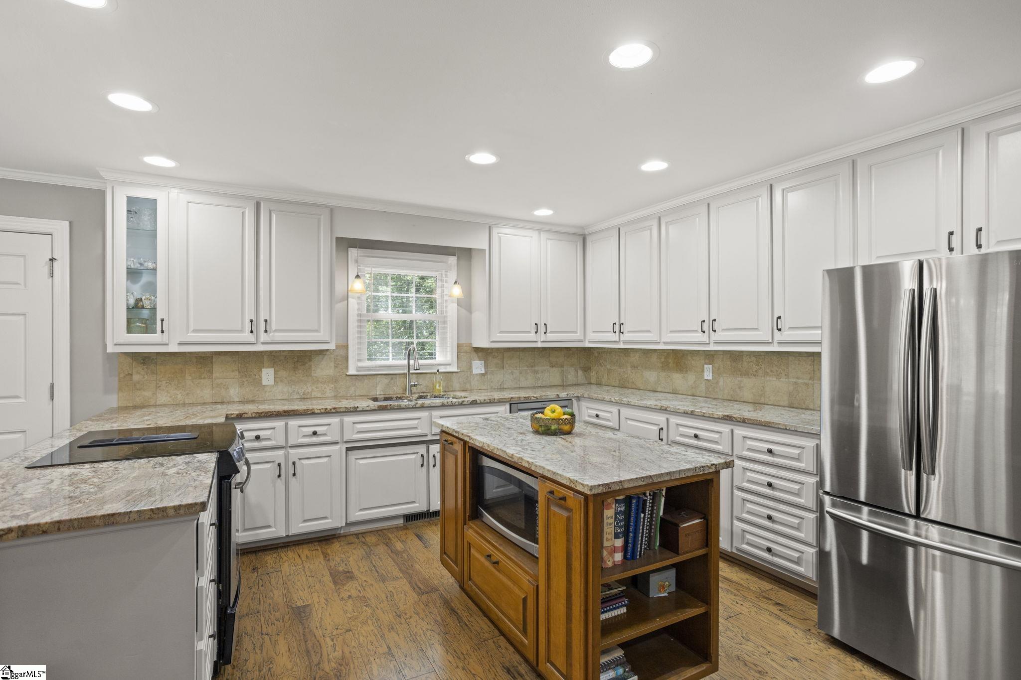 651 Altamont Road Greenville, SC 29609 - Photo 12 of 45