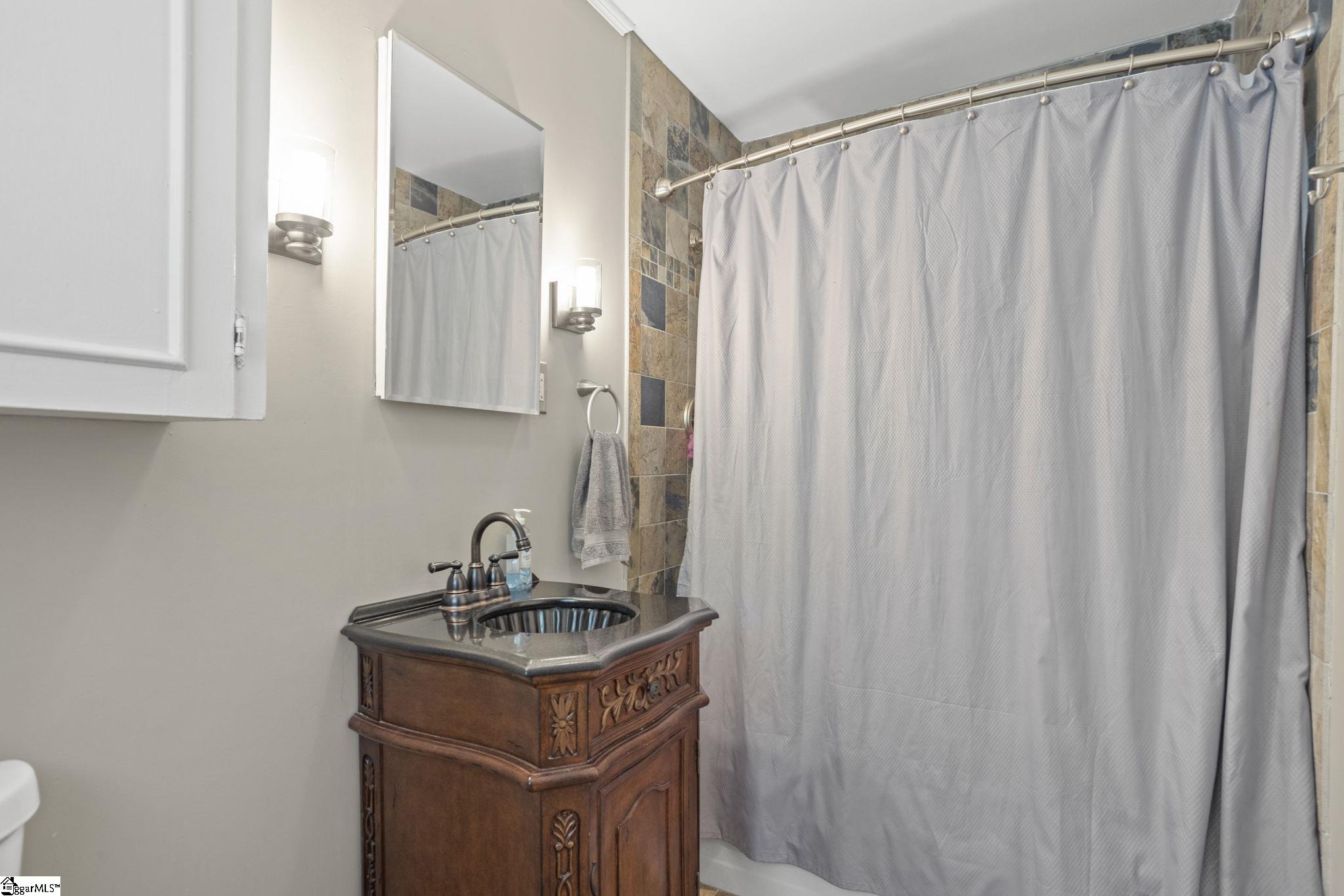651 Altamont Road Greenville, SC 29609 - Photo 20 of 45