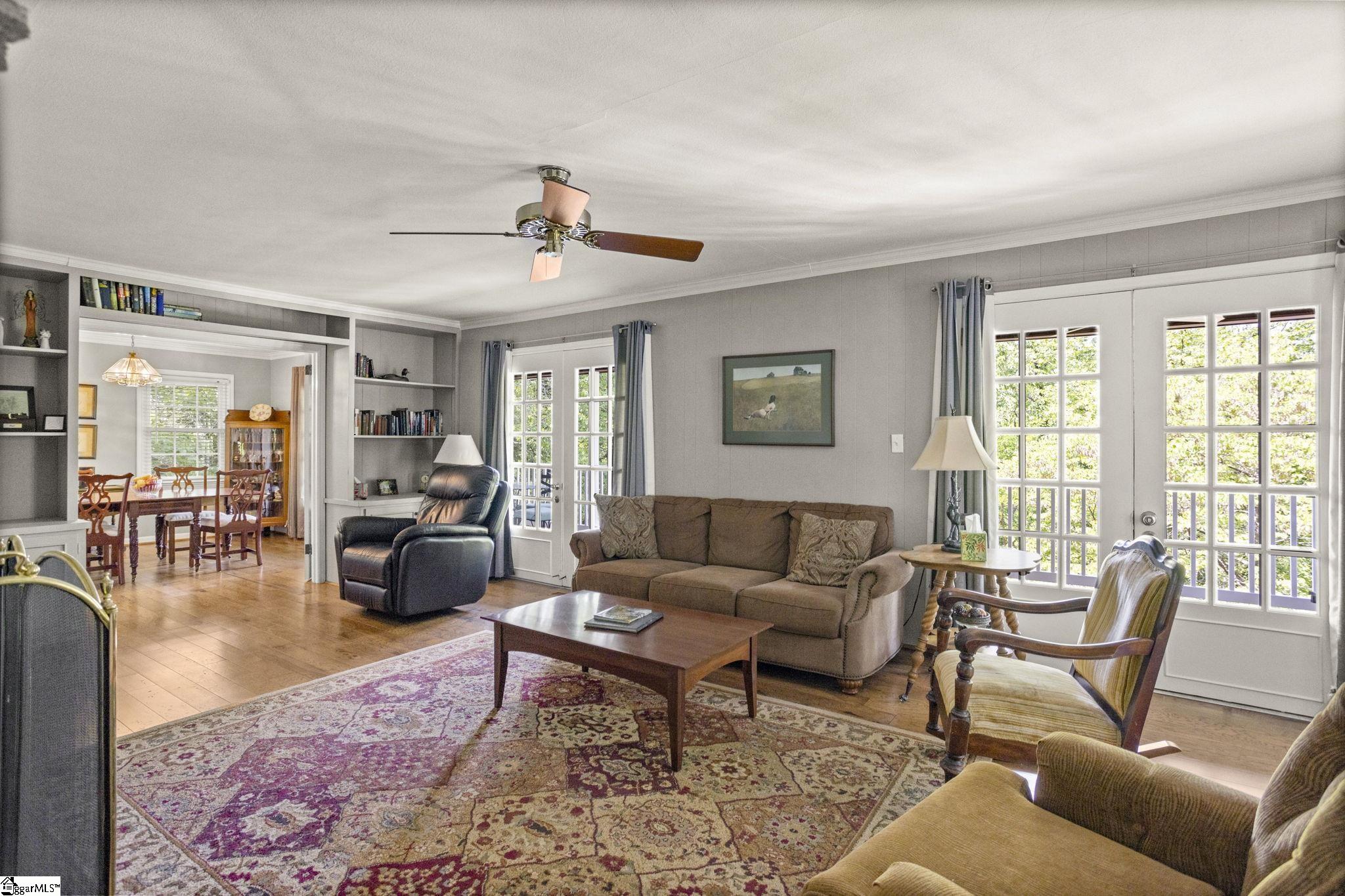 651 Altamont Road Greenville, SC 29609 - Photo 5 of 45