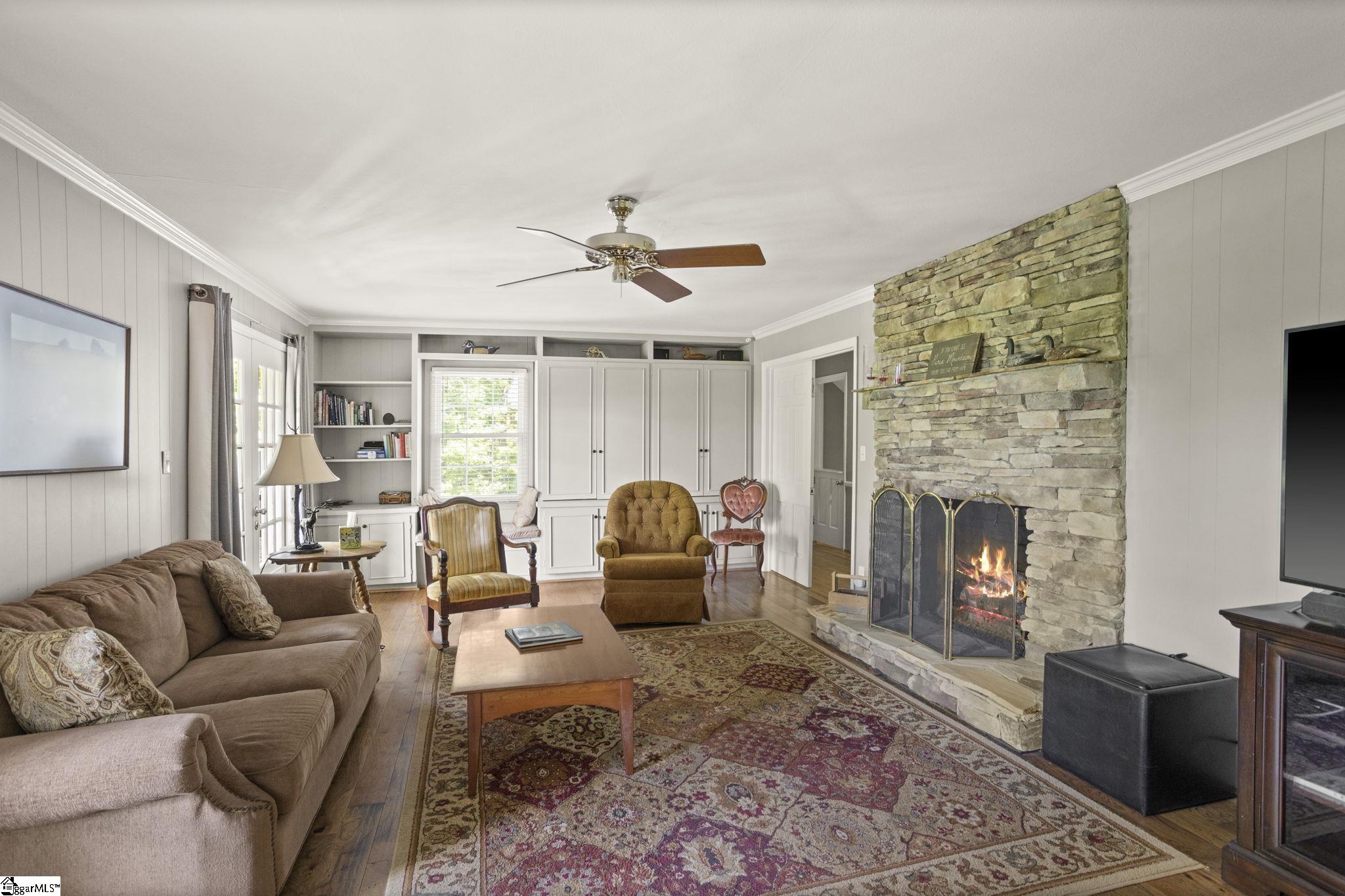 651 Altamont Road Greenville, SC 29609 - Photo 7 of 45
