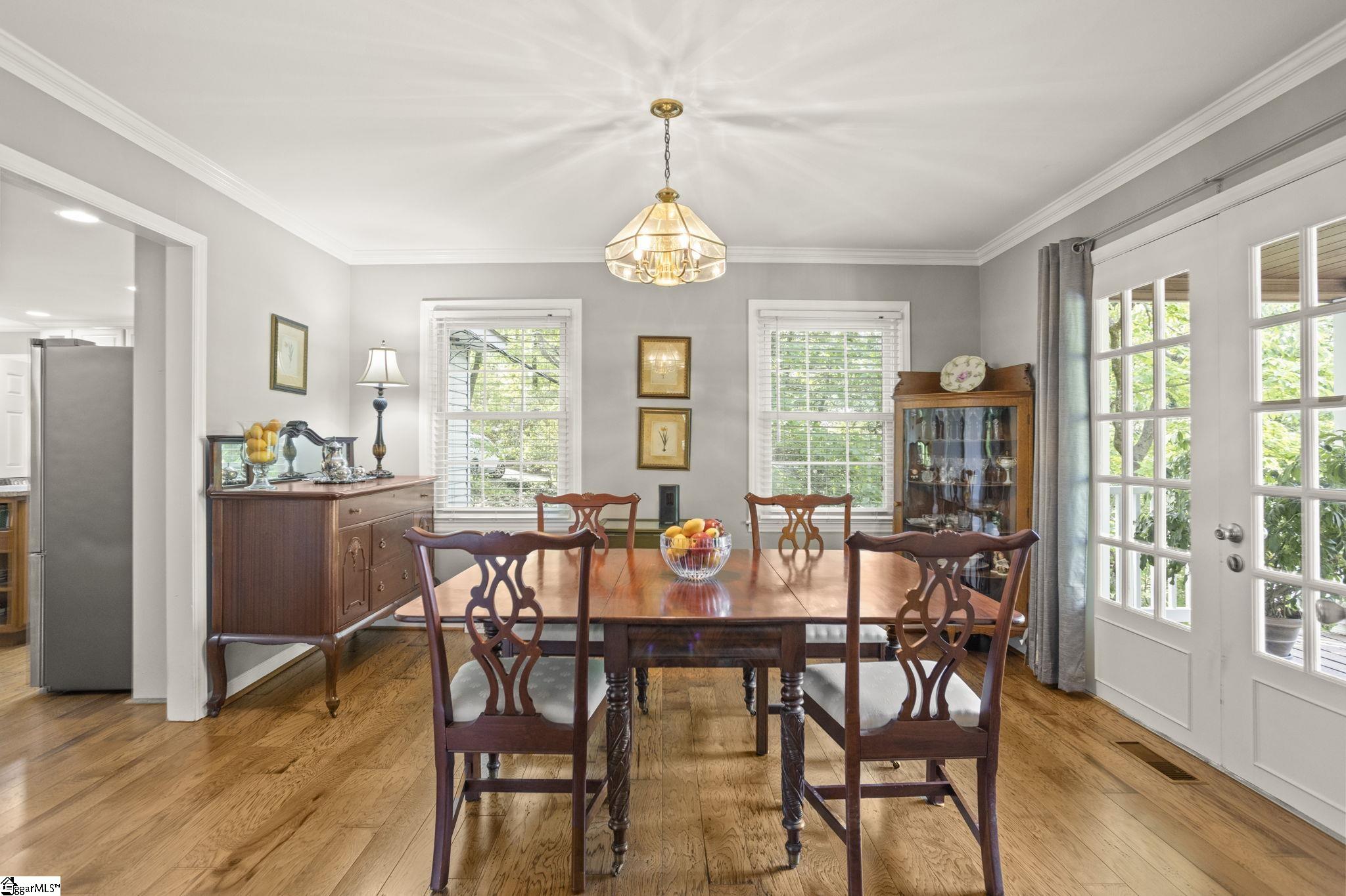 651 Altamont Road Greenville, SC 29609 - Photo 8 of 45