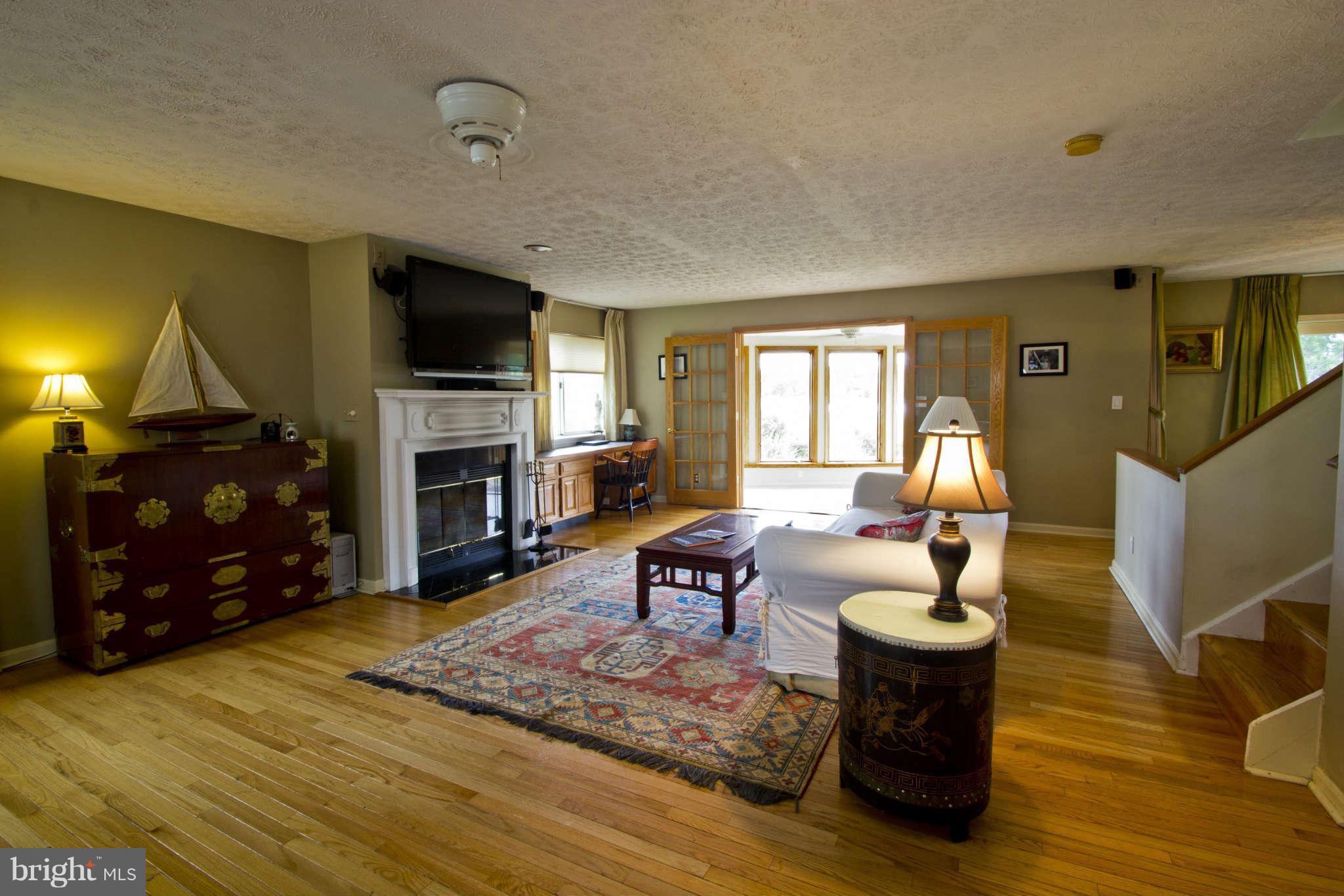 3401 Niagara Road Annapolis, MD 21403 - Photo 11 of 30 Family Room