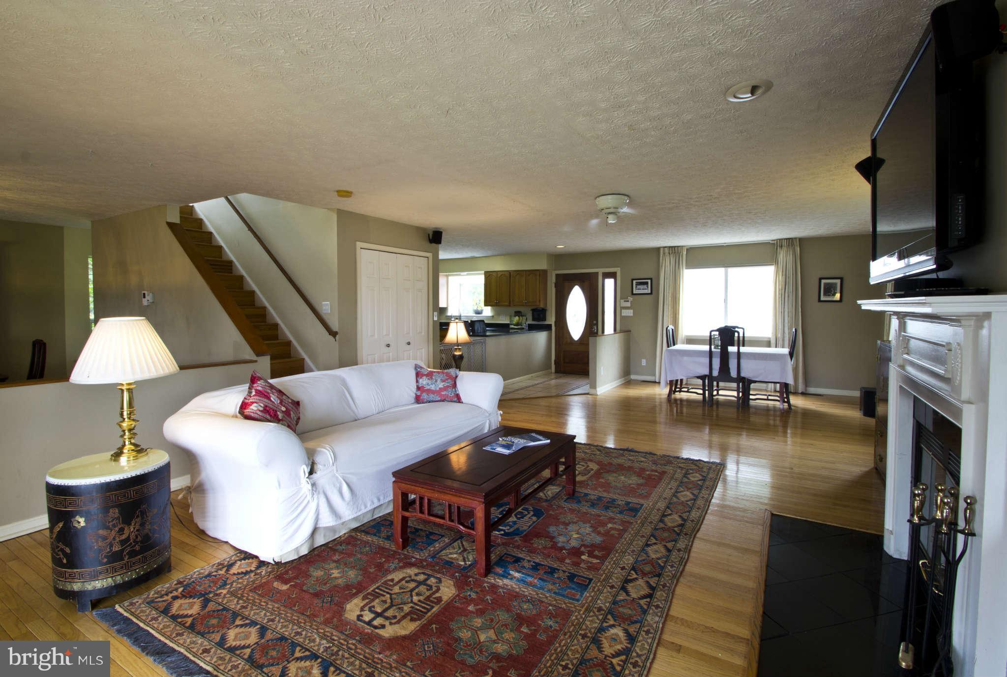 3401 Niagara Road Annapolis, MD 21403 - Photo 12 of 30 Family Room