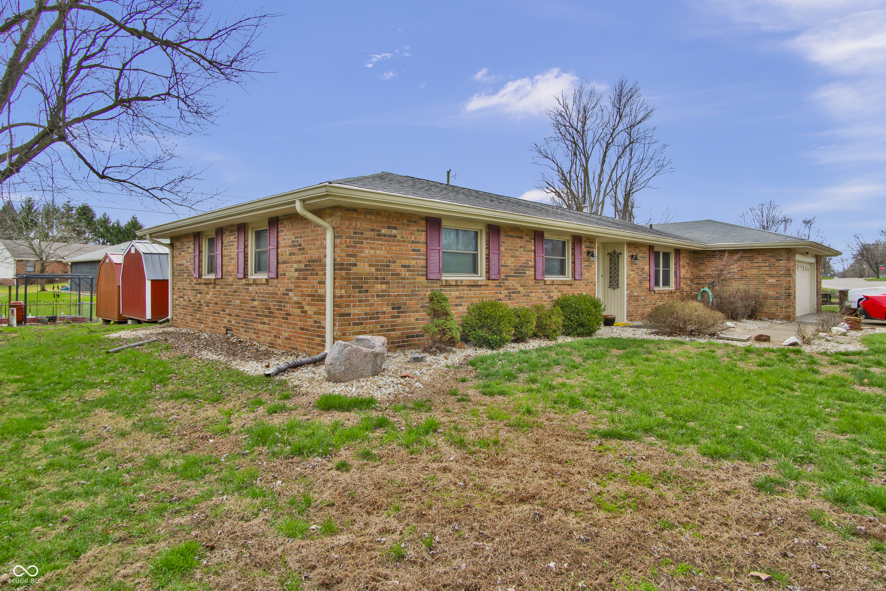 4525 Chapel Drive Columbus, IN 47203 - Photo 2 of 22