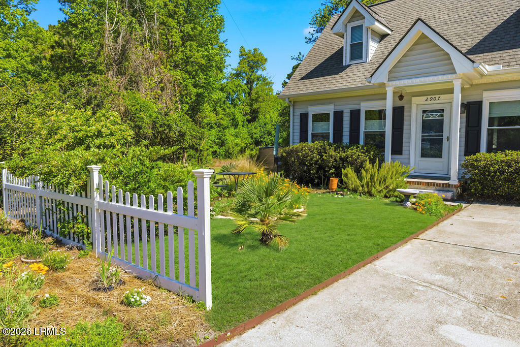 2907 Riverside Drive Beaufort, SC 29902 - Photo 2 of 46 0I4A4094