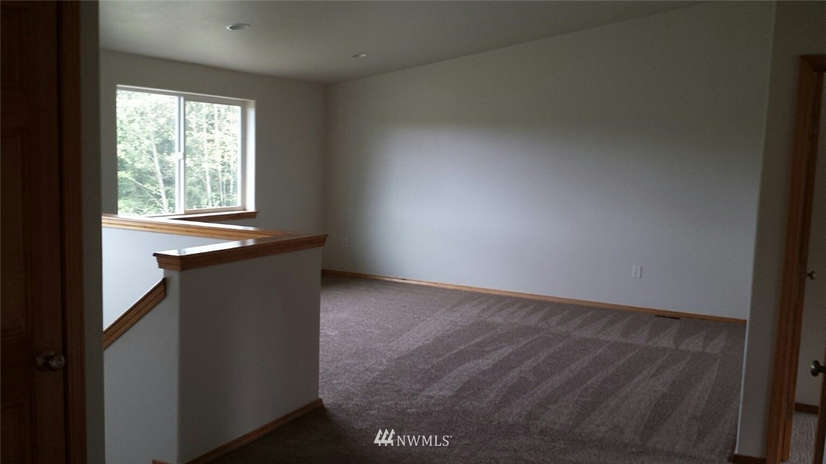 1039 Logan Hill Road Chehalis, WA 98532 - Photo 6 of 7