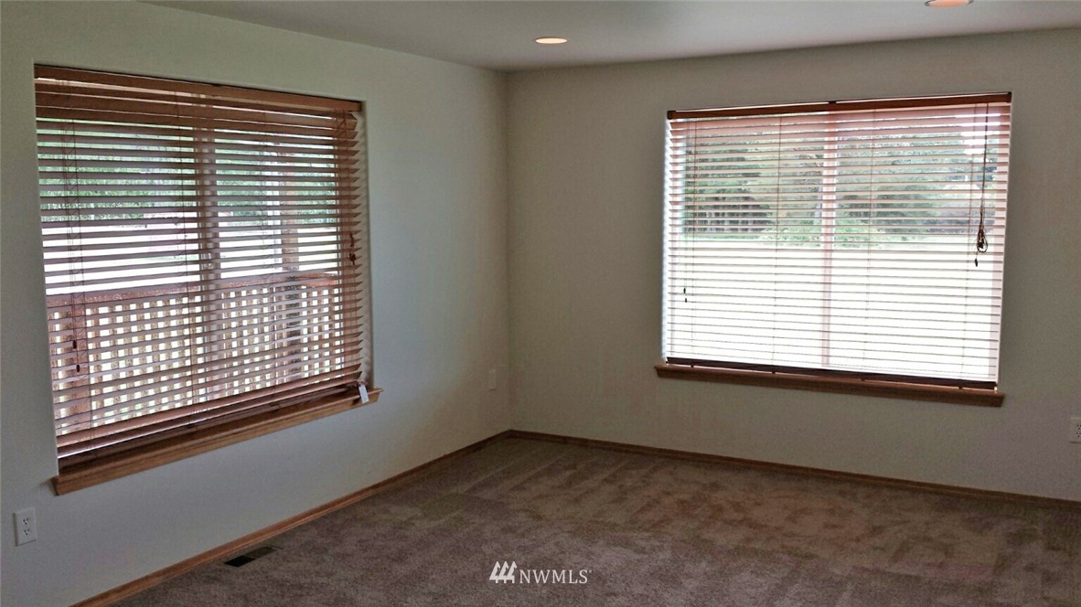 1039 Logan Hill Road Chehalis, WA 98532 - Photo 7 of 7