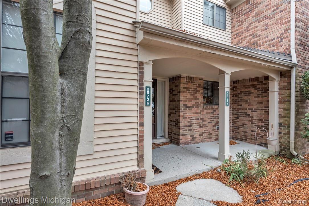 29726 Pine Ridge Circle Farmington, MI 48331 - Photo 4 of 34 29726-Pine-Ridge-Circle-Farmington-Hills-Michigan-windowstill-4.jpg