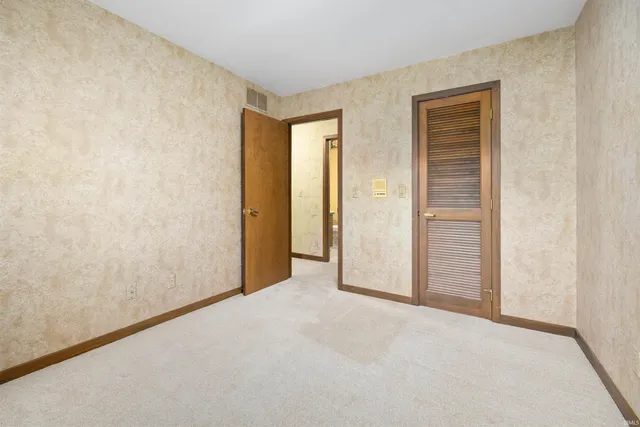 $244,900 | 271 North McClellan Street, Unit 105, Auburn, IN 46706