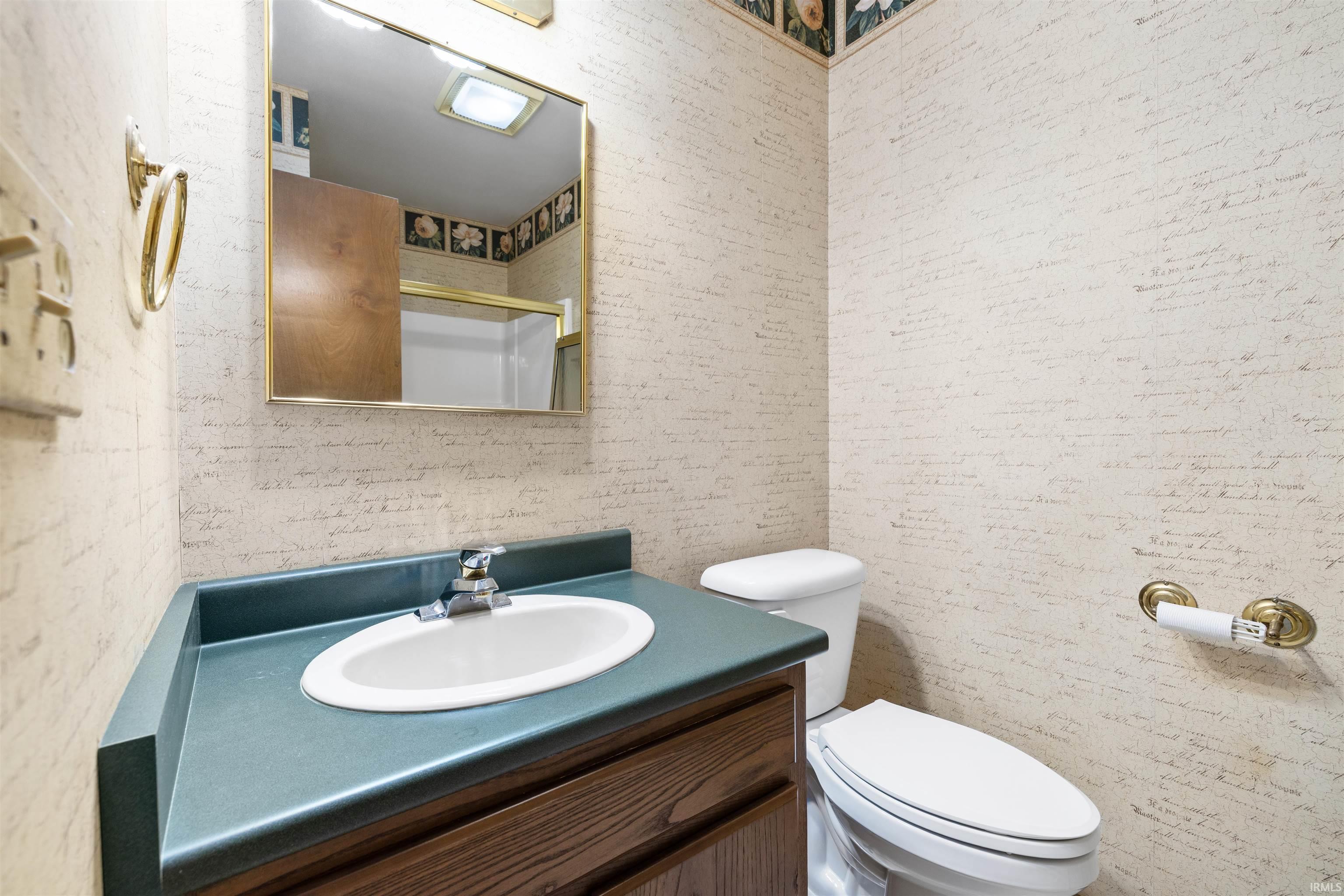 271 North McClellan Street, Unit 105 Auburn, IN 46706 - Photo 19 of 34