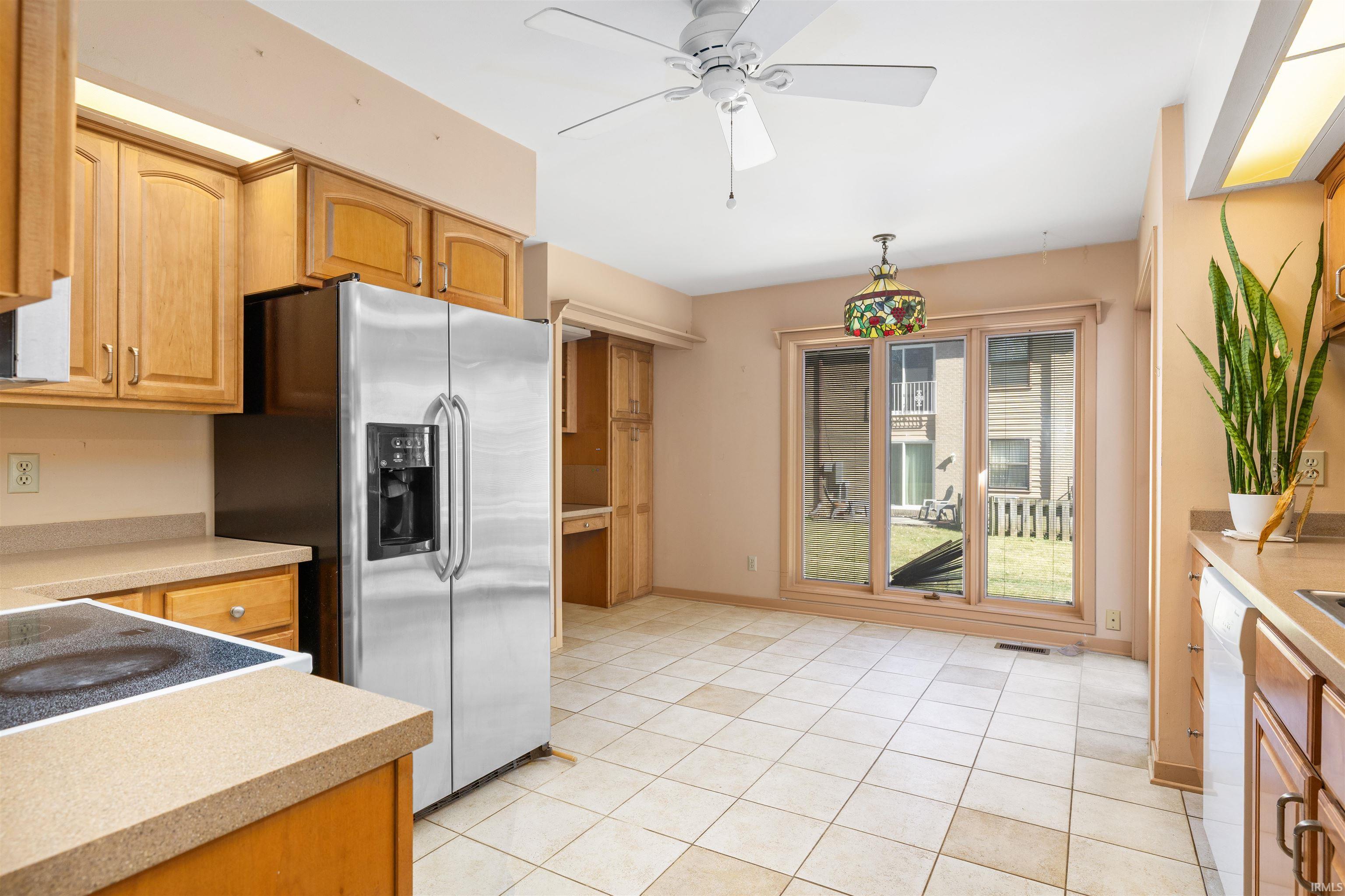 271 North McClellan Street, Unit 105 Auburn, IN 46706 - Photo 3 of 34