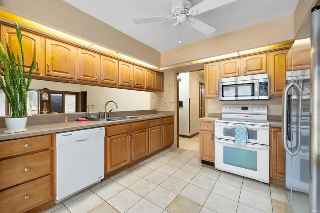 $244,900 | 271 North McClellan Street, Unit 105, Auburn, IN 46706